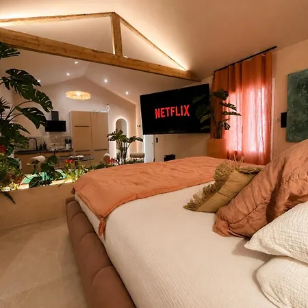 La Casita Rosa *